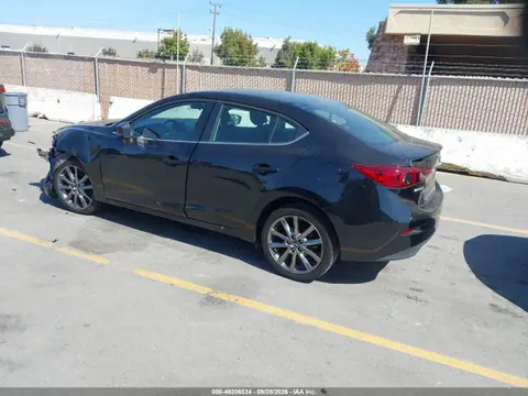 2018 Mazda Mazda3 Touring VIN 3MZBN1V34JM201463 фото 3