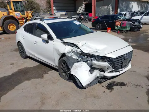 3MZBN1V34JM216710 — 2018 Mazda MAZDA3 Touring, Естественный износ (Normal Wear & Tear), фото до ремонта