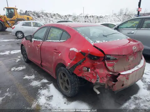 2018 Mazda MAZDA3 VIN JM1BN1U79J1189430 фото 3
