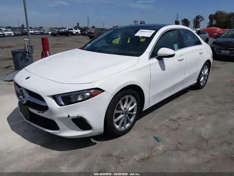 2019 Mercedes-Benz A 220 VIN WDD3G4EB4KW013740 фото 2
