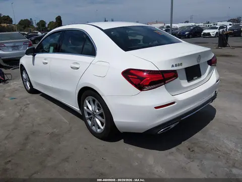 2019 Mercedes-Benz A 220 VIN WDD3G4EB4KW013740 фото 3