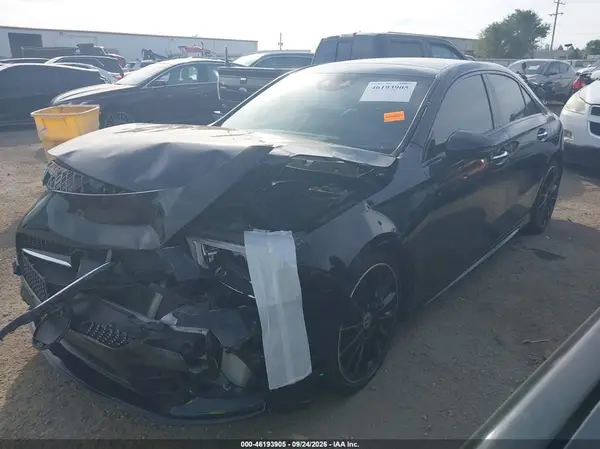 WDD3G4FB7KW013620 — 2019 Mercedes-Benz A-Klasse, фото 2 с аукциона IAAI, Передняя часть