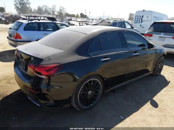 W1K3G4EB0LW044775 — 2020 Mercedes-Benz A-Klasse, фото 4 с аукциона IAAI, Передняя часть