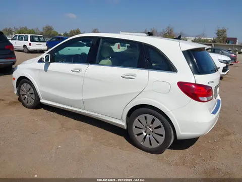 2017 Mercedes-Benz B 250e VIN WDDVP9AB5HJ012050 фото 3