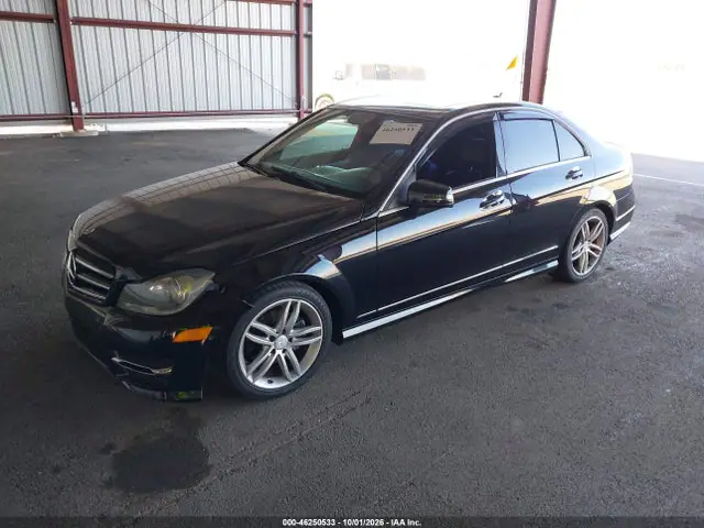 2014 Mercedes-Benz C 250 Luxury/sport VIN WDDGF4HB3EA888695 фото 2