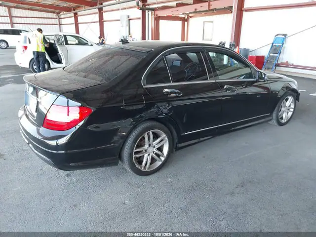 2014 Mercedes-Benz C 250 Luxury/sport VIN WDDGF4HB3EA888695 фото 4
