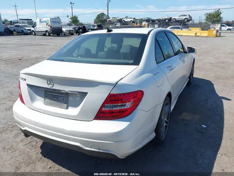 2014 Mercedes-Benz C 250 Sport VIN WDDGF4HB8EG241660 фото 4