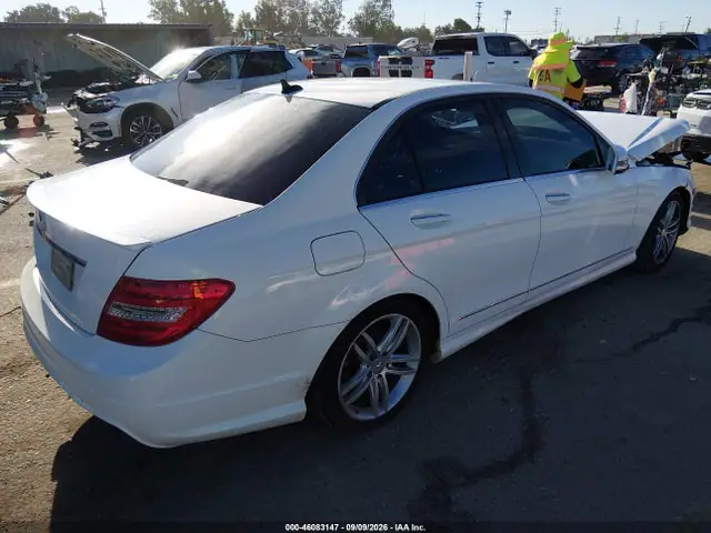 WDDGF4HB5EG253376 — 2014 Mercedes-Benz C 250 Sport, фото 4 с аукциона IAAI 30.09.2026, Передняя часть