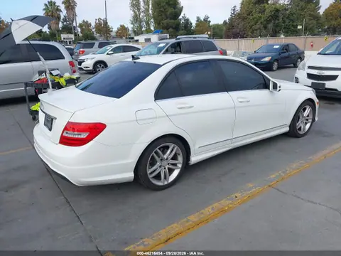 2014 Mercedes-Benz C 250 Sport VIN WDDGF4HB9EG199547 фото 4