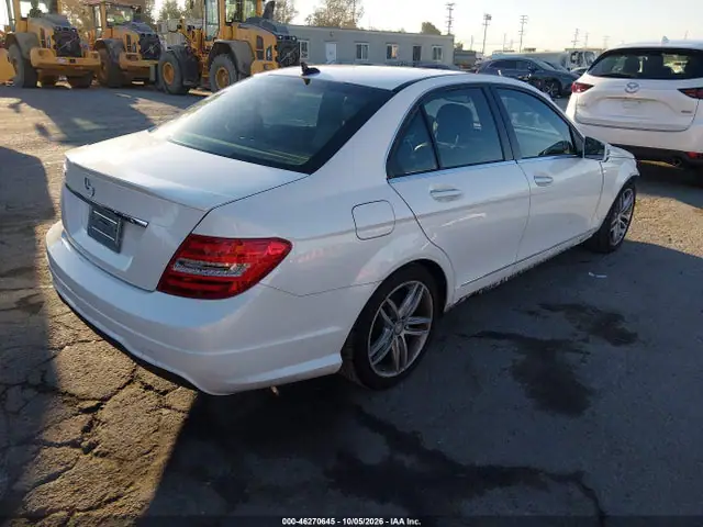 WDDGF4HB9EA968132 — 2014 Mercedes-Benz C 250 Sport, фото 4 с аукциона IAAI 14.10.2026, Передняя часть