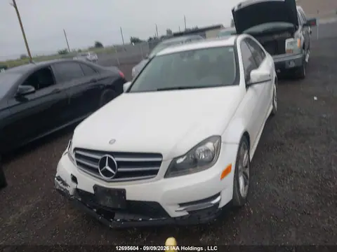 2014 Mercedes-Benz C 300 4matic VIN WDDGF8AB7EA907055 фото 2