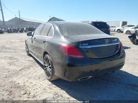 2016 Mercedes-Benz C 300 4matic VIN 55SWF4KB1GU110693 фото 3