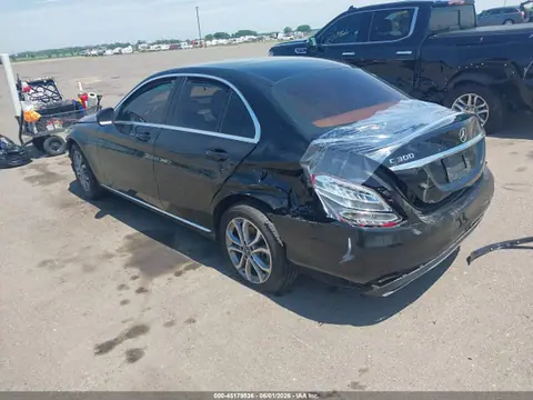 2016 Mercedes-Benz C 300 4matic VIN 55SWF4KB9GU127693 фото 3