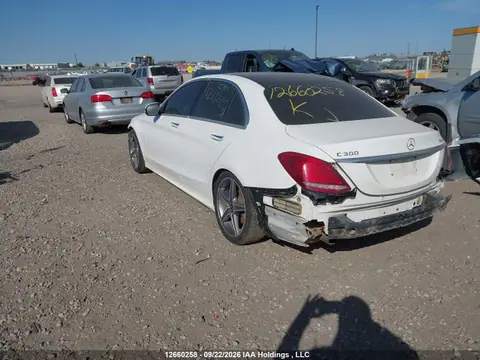 2018 Mercedes-Benz C 300 4matic VIN 55SWF4KB0JU240763 фото 3