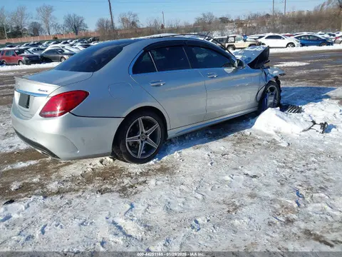 2018 Mercedes-Benz C 300 4matic VIN 55SWF4KBXJU276976 фото 4