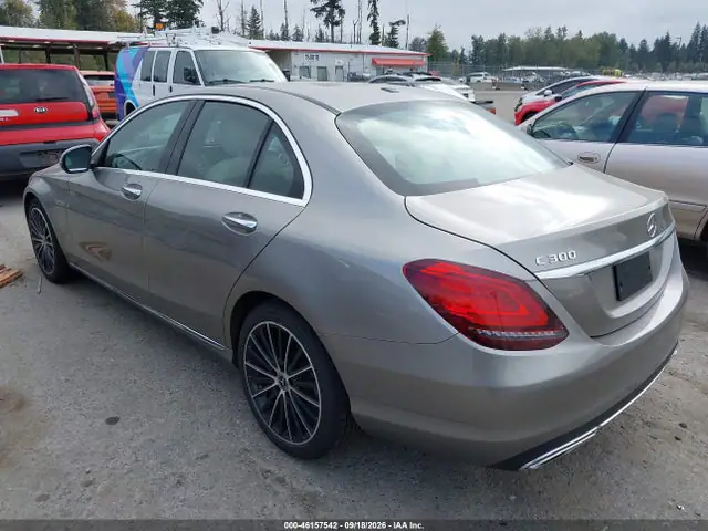 W1KWF8DB8MR618838 — 2021 Mercedes-Benz C 300 Sedan, фото 3 с аукциона IAAI 30.09.2026, Передняя часть