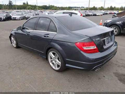 2014 Mercedes-Benz C 300 Sport 4matic VIN WDDGF8AB3ER321566 фото 3