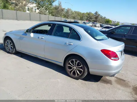 2015 Mercedes-Benz C 300 VIN 55SWF4JB9FU047164 фото 3