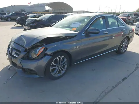 2018 Mercedes-Benz C 300 VIN 55SWF4JB1JU239347 фото 2