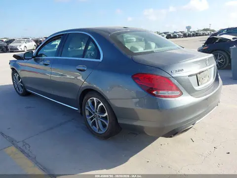 2018 Mercedes-Benz C 300 VIN 55SWF4JB1JU239347 фото 3