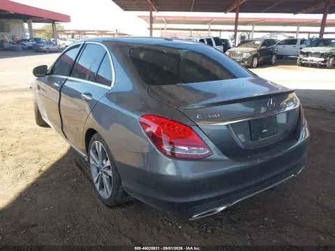2018 Mercedes-Benz C 300 VIN 55SWF4JB5JU249573 фото 3