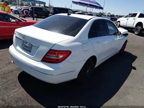 2014 Mercedes-Benz C-class C 250 Luxury VIN WDDGF4HB4EA952937 фото 4