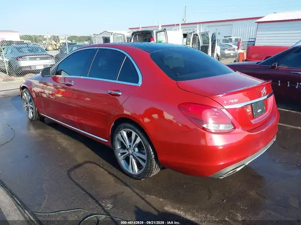 WDDWF4JB8GR156556 — 2016 Mercedes-Benz C-Klasse, фото 3 с аукциона IAAI, Передняя часть