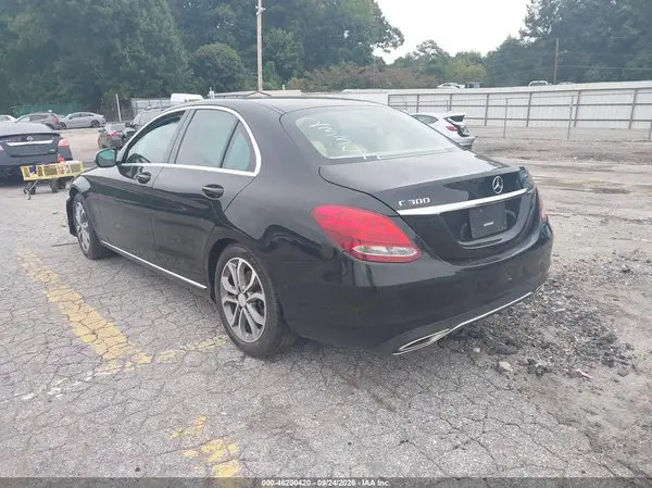 55SWF4JB6GU172334 — 2016 Mercedes-Benz C-Klasse, фото 3 с аукциона IAAI, Передняя часть