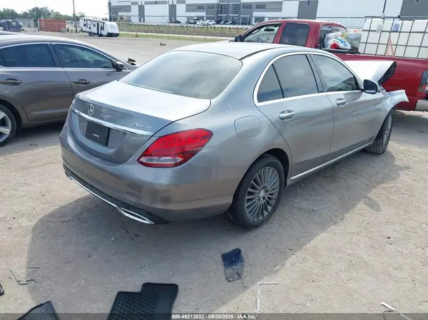 55SWF4KB1GU151020 — 2016 Mercedes-Benz C-Klasse, фото 4 с аукциона IAAI, Передняя часть