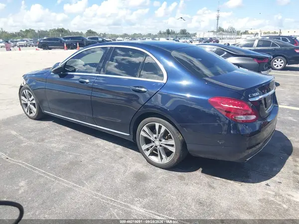2016 MERCEDES-BENZ C-KLASSE VIN 55SWF4JB3GU131725 фото 3