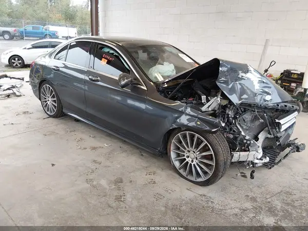 55SWF4JB6GU113588 — 2016 Mercedes-Benz C-Klasse, Передняя часть (Front End), фото до ремонта