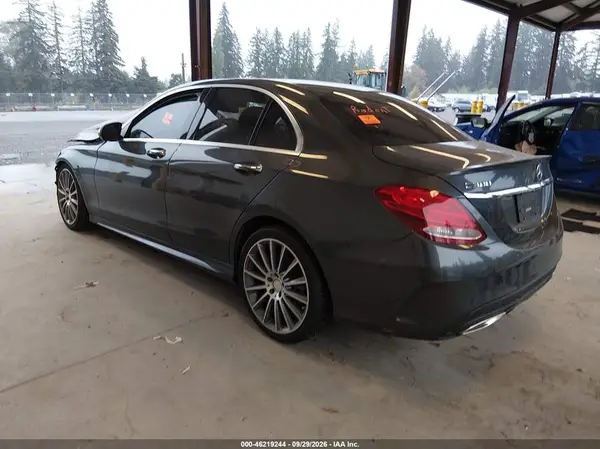 55SWF4JB6GU113588 — 2016 Mercedes-Benz C-Klasse, фото 3 с аукциона IAAI, Передняя часть
