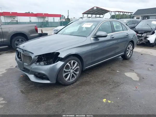 WDDWF4KB7HR262285 — 2017 Mercedes-Benz C-Klasse, фото 2 с аукциона IAAI, Передняя часть