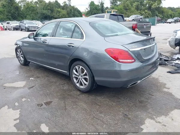 WDDWF4KB7HR262285 — 2017 Mercedes-Benz C-Klasse, фото 3 с аукциона IAAI, Передняя часть
