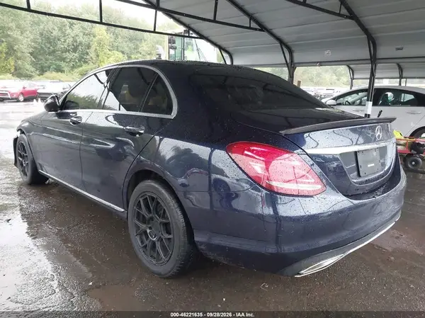 55SWF4KBXHU207330 — 2017 Mercedes-Benz C-Klasse, фото 3 с аукциона IAAI, Передняя часть