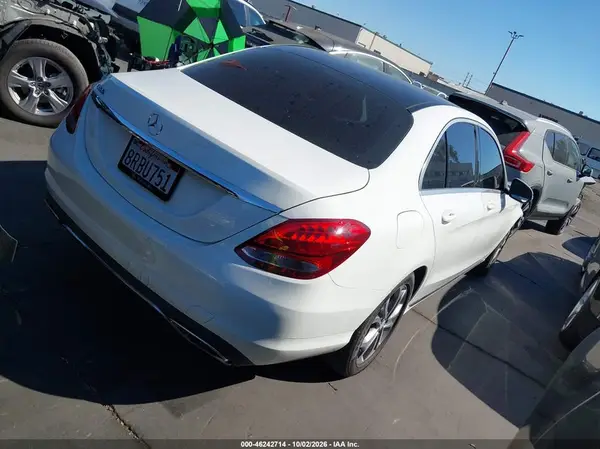 55SWF4JB4HU189134 — 2017 Mercedes-Benz C-Klasse, фото 4 с аукциона IAAI, Передняя часть