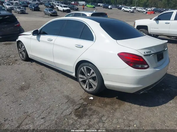 WDDWF4JB6JR386071 — 2018 Mercedes-Benz C-Klasse, фото 3 с аукциона IAAI, Передняя часть слева