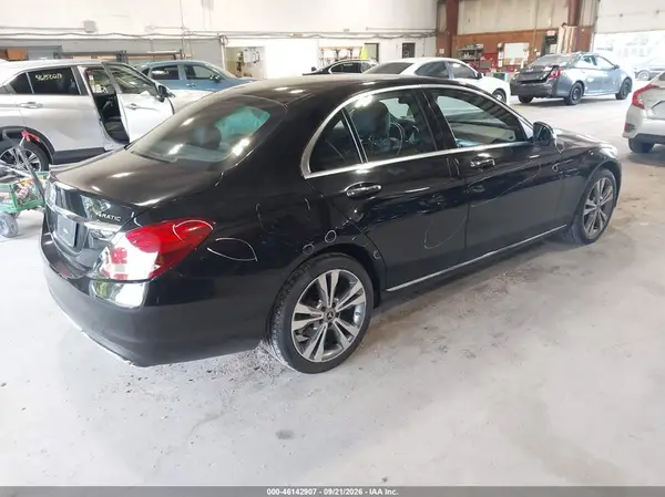 WDDWF4KB1JR416673 — 2018 Mercedes-Benz C-Klasse, фото 4 с аукциона IAAI 07.10.2026, Левый бок