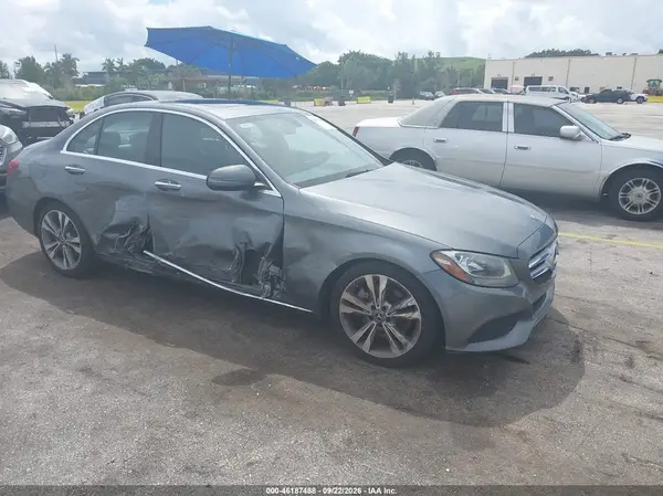 55SWF4JB8JU239622 — 2018 Mercedes-Benz C-Klasse, Естественный износ (Normal Wear & Tear), фото до ремонта