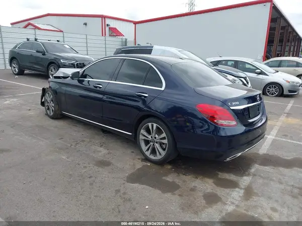 55SWF4JB9JU273696 — 2018 Mercedes-Benz C-Klasse, фото 3 с аукциона IAAI, Передняя часть