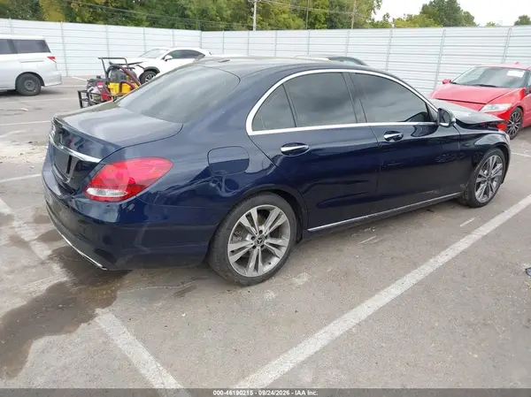 55SWF4JB9JU273696 — 2018 Mercedes-Benz C-Klasse, фото 4 с аукциона IAAI, Передняя часть