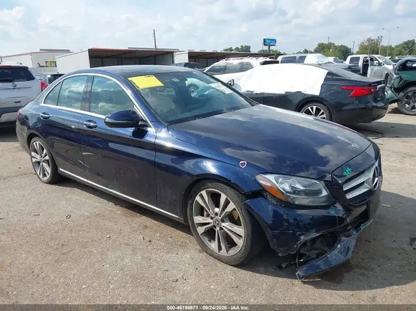 55SWF4JB4JU261763 — 2018 Mercedes-Benz C-Klasse, Передняя часть (Front End), фото до ремонта