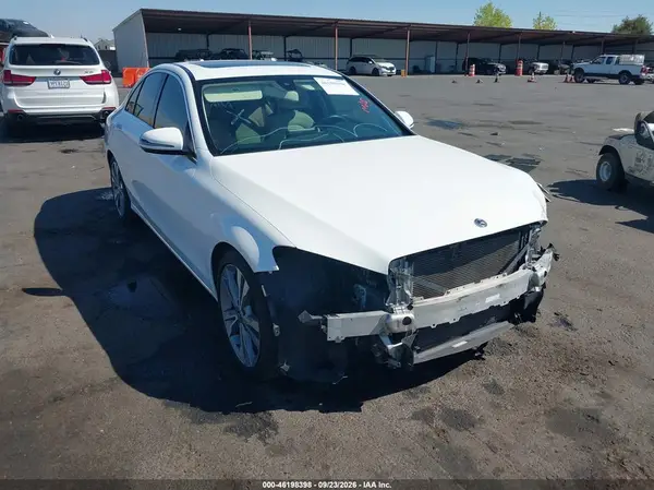 55SWF4JB4JU273332 — 2018 Mercedes-Benz C-Klasse, Передняя часть (Front End), фото до ремонта
