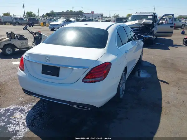 55SWF4JB4JU273332 — 2018 Mercedes-Benz C-Klasse, фото 4 с аукциона IAAI, Передняя часть