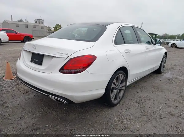 55SWF8EB6KU320184 — 2019 Mercedes-Benz C-Klasse, фото 4 с аукциона IAAI, Подтопление