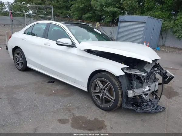 W1KWF8EB1MR616749 — 2021 Mercedes-Benz C-Klasse, Передняя часть (Front & Rear), фото до ремонта