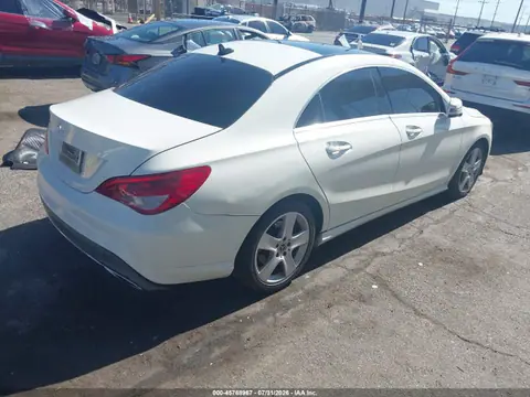 2018 Mercedes-Benz CLA 250 VIN WDDSJ4EB2JN556747 фото 4