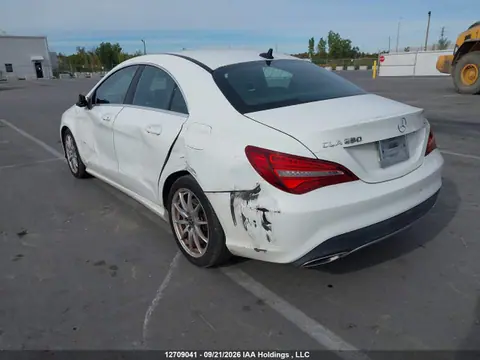 2018 Mercedes-Benz CLA VIN WDDSJ4GB7JN639748 фото 3