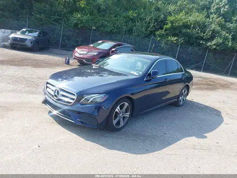 2017 Mercedes-Benz E 300 4matic VIN WDDZF4KBXHA088885 фото 2
