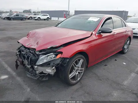 2018 Mercedes-Benz E 300 4matic VIN WDDZF4KB2JA472875 фото 2